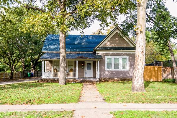 311 Brown Street, Waxahachie, TX 75165