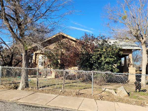 340 W 3rd Street, Baird, TX 79504