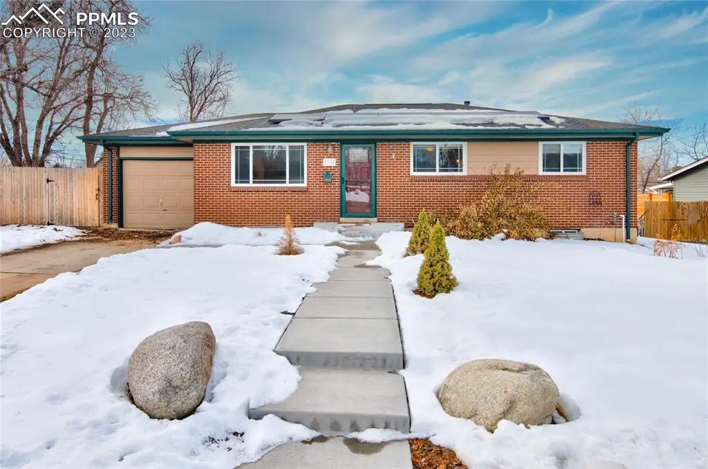 Centennial, CO 80112,7882 E Briarwood BLVD