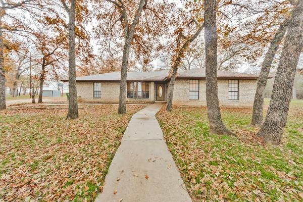 309 County Road 3418, Bridgeport, TX 76426