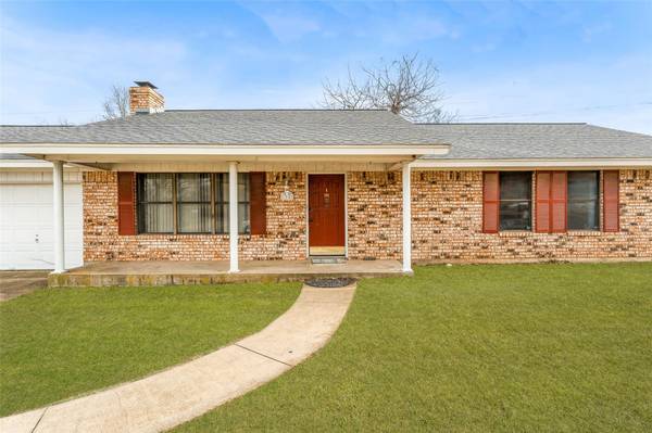 138 Ben Hogan Drive,  Stephenville,  TX 76401