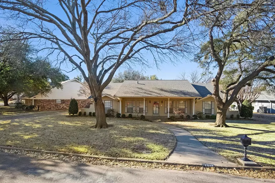 1408 Glasgow Drive, Arlington, TX 76015