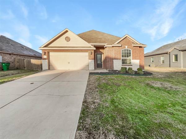 25 Heron Drive, Sanger, TX 76266