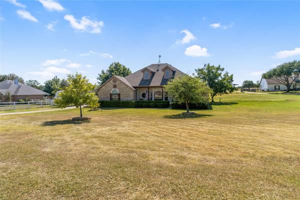 3220 Skinner Road,  Midlothian,  TX 76065