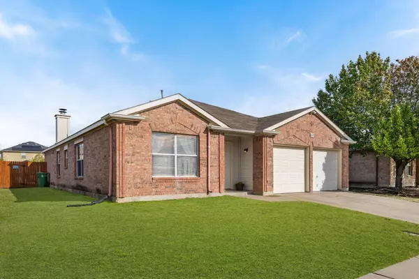 6907 Baybridge Drive, Arlington, TX 76002