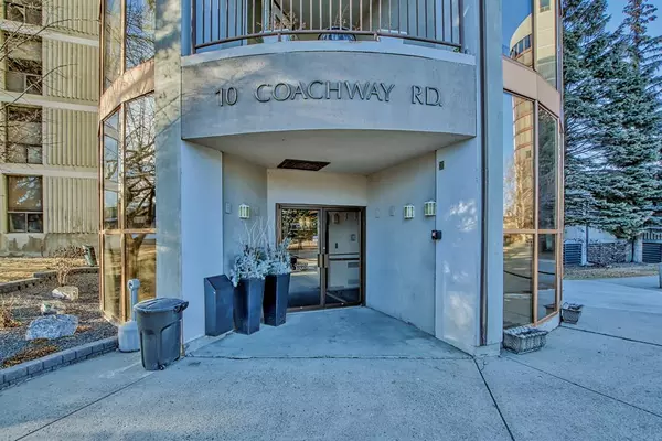 Calgary, AB T3H 1E5,10 Coachway RD SW #1101