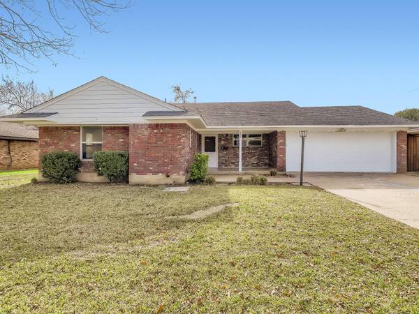 833 Canadian Circle, Grand Prairie, TX 75050