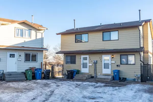 Calgary, AB T2A 5X6,222 Radley PL SE