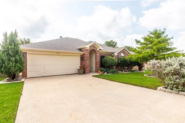 Burleson, TX 76028,2405 Castle Pines Drive