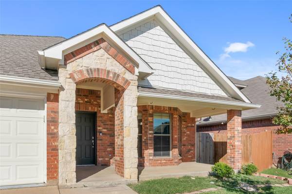 8808 Waggoner Ranch Road, Fort Worth, TX 76134