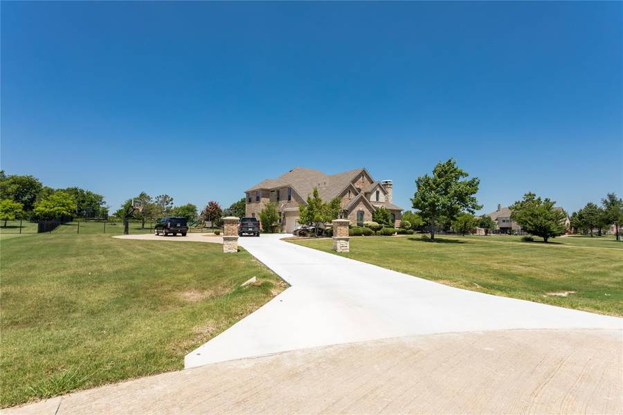 841 Saddlebrook Drive, Lucas, TX 75002