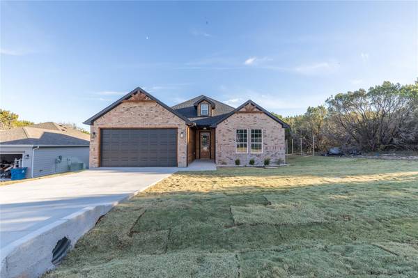 2503 Smokerise Trail, Granbury, TX 76048