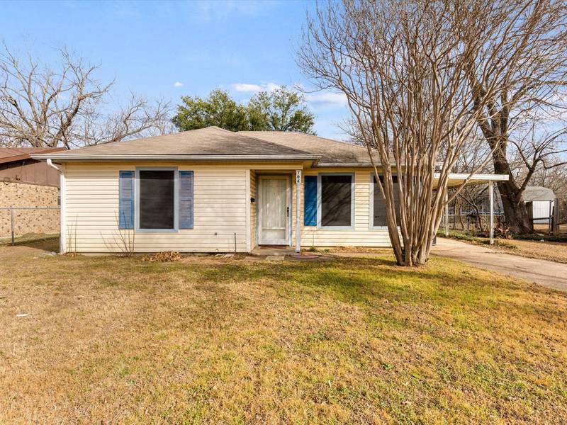 706 N Walnut Street, Cleburne, TX 76033