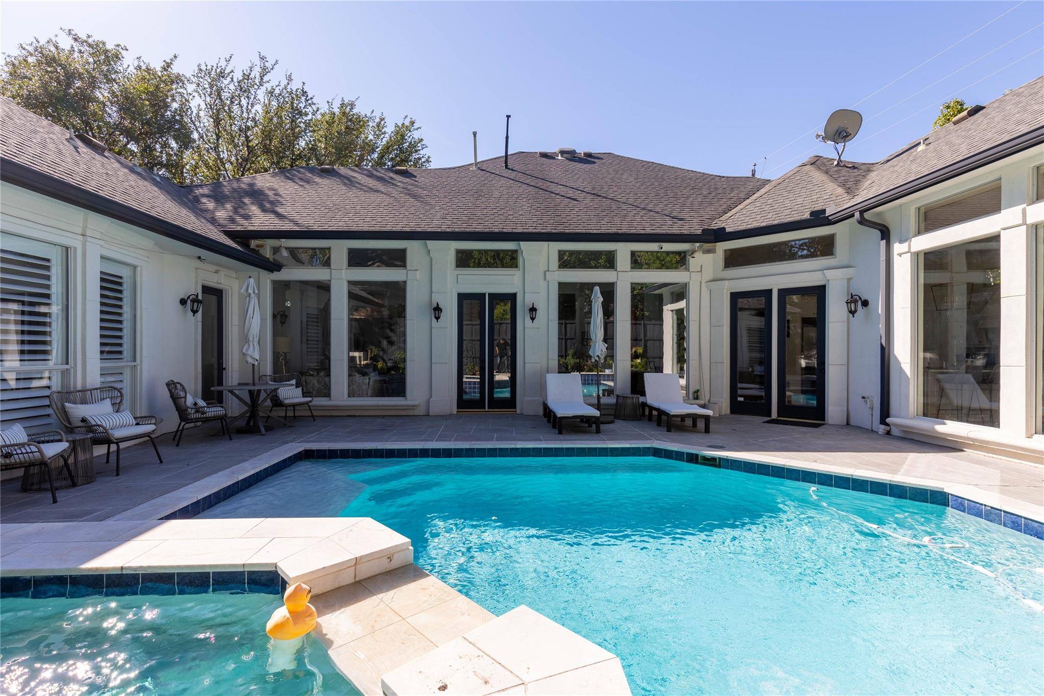 4373 W Northwest Highway, Dallas, TX 75220