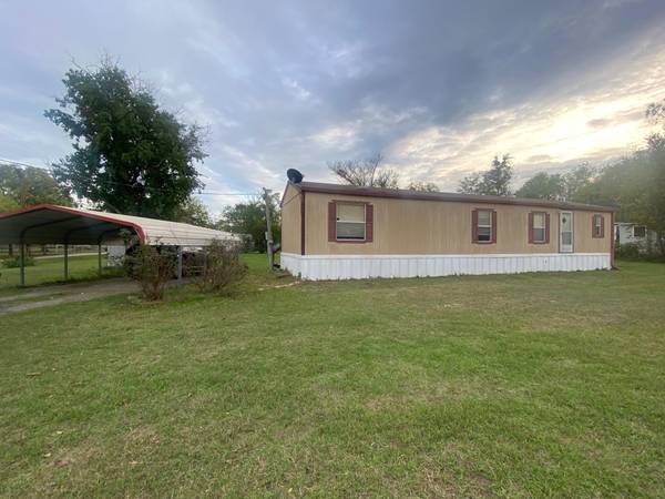 347 E Main Street, Corsicana, TX 75109