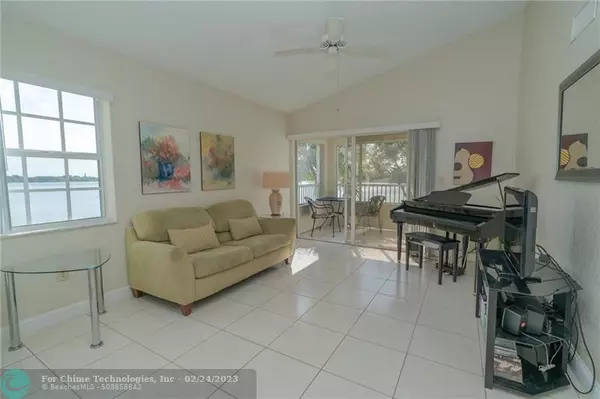 Oakland Park, FL 33309,2841 N Oakland Forest Dr  #210