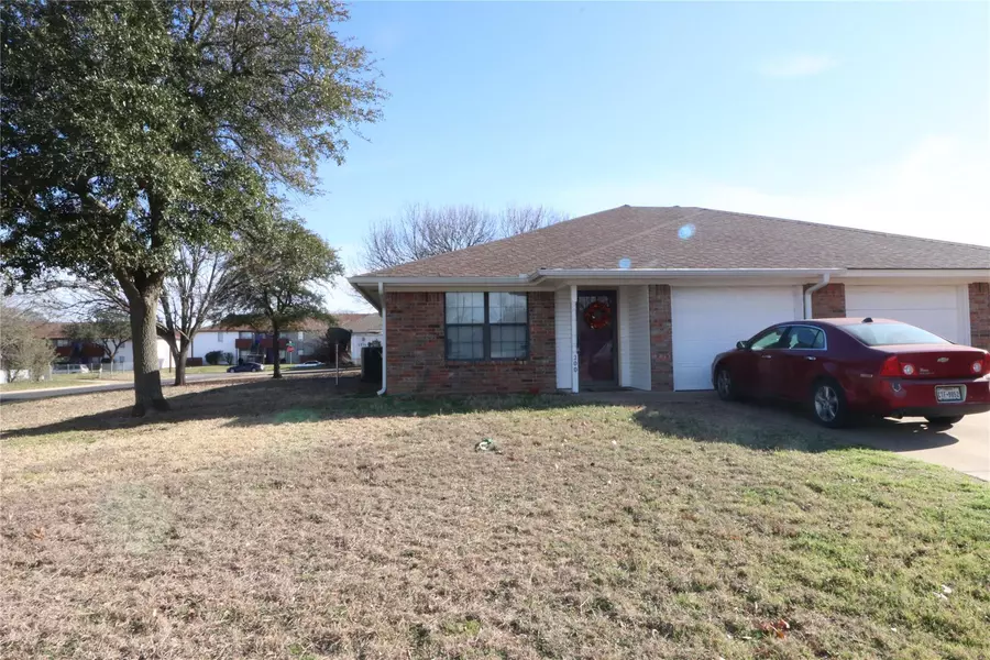 200 Rosebud Drive, Stephenville, TX 76401