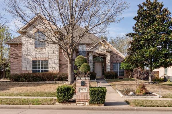 8909 Thornway Drive, North Richland Hills, TX 76182