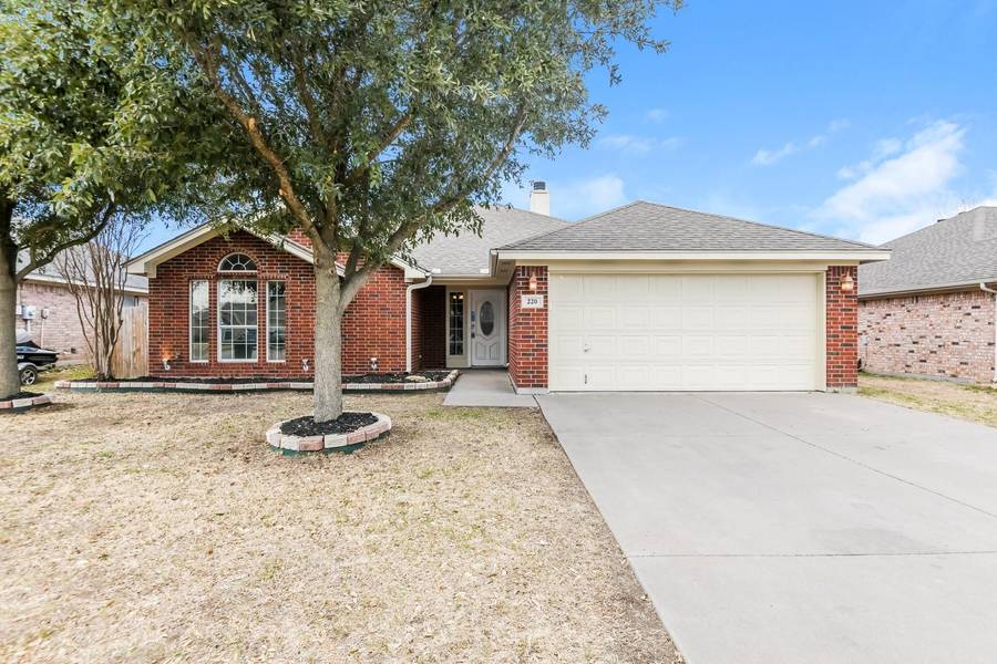 220 Preston Drive, Cleburne, TX 76033