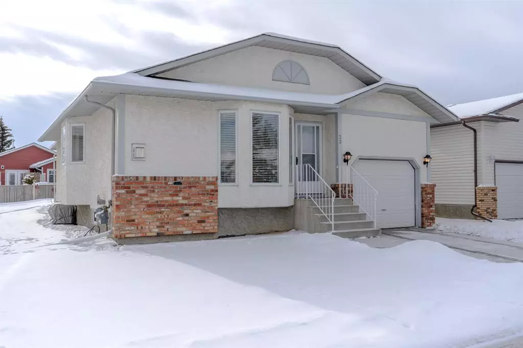 Airdrie, AB T4B 2C8,33 Woodside Close NW