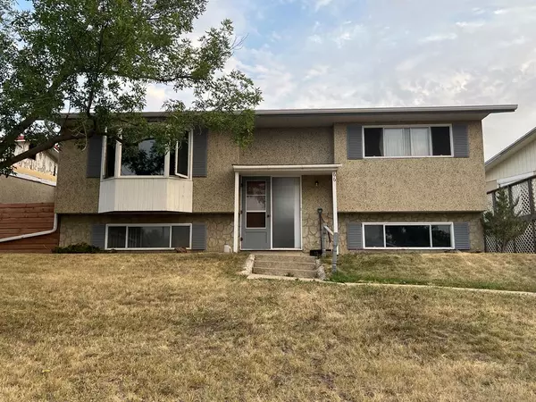 Drumheller, AB T0J 0Y7,66 Cedar CRES