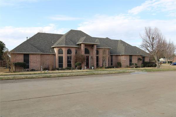 1216 Blue Gill Lane, Crowley, TX 76036