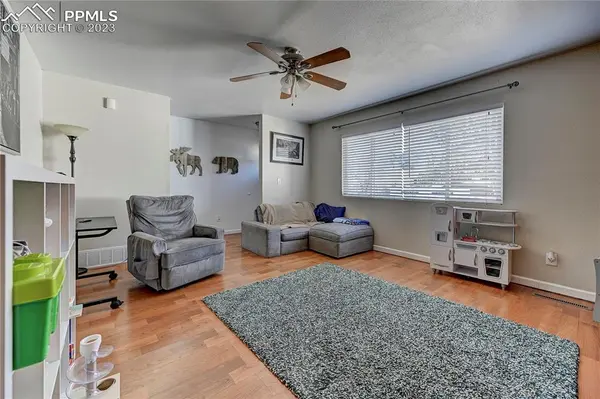 Colorado Springs, CO 80906,1229 Hartford ST