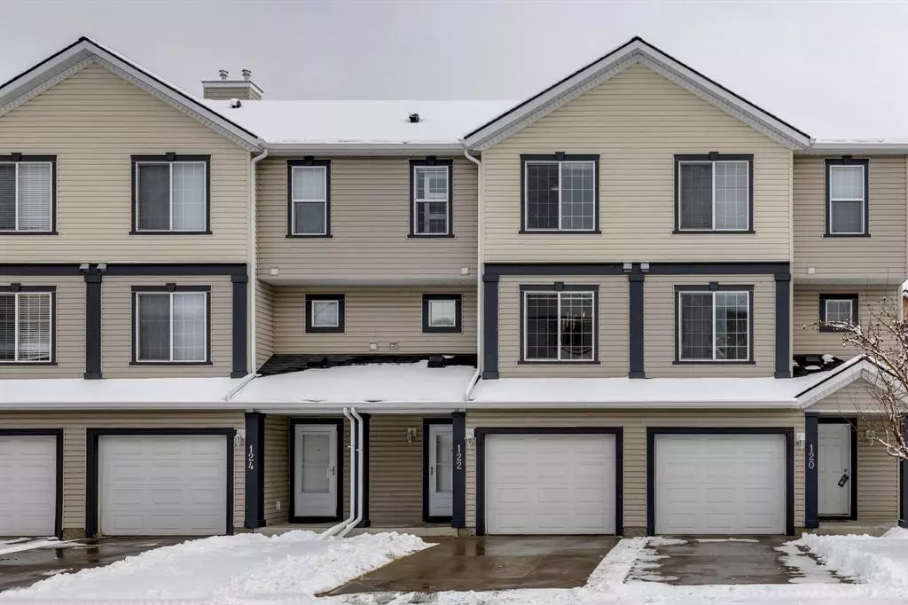 Calgary, AB T2Y 5B4,122 Everhollow HTS SW