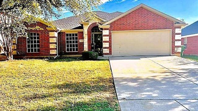 1211 Maple Terrace Drive, Mansfield, TX 76063