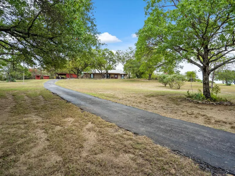 913 Old Gate Road, Lakeside, TX 76108