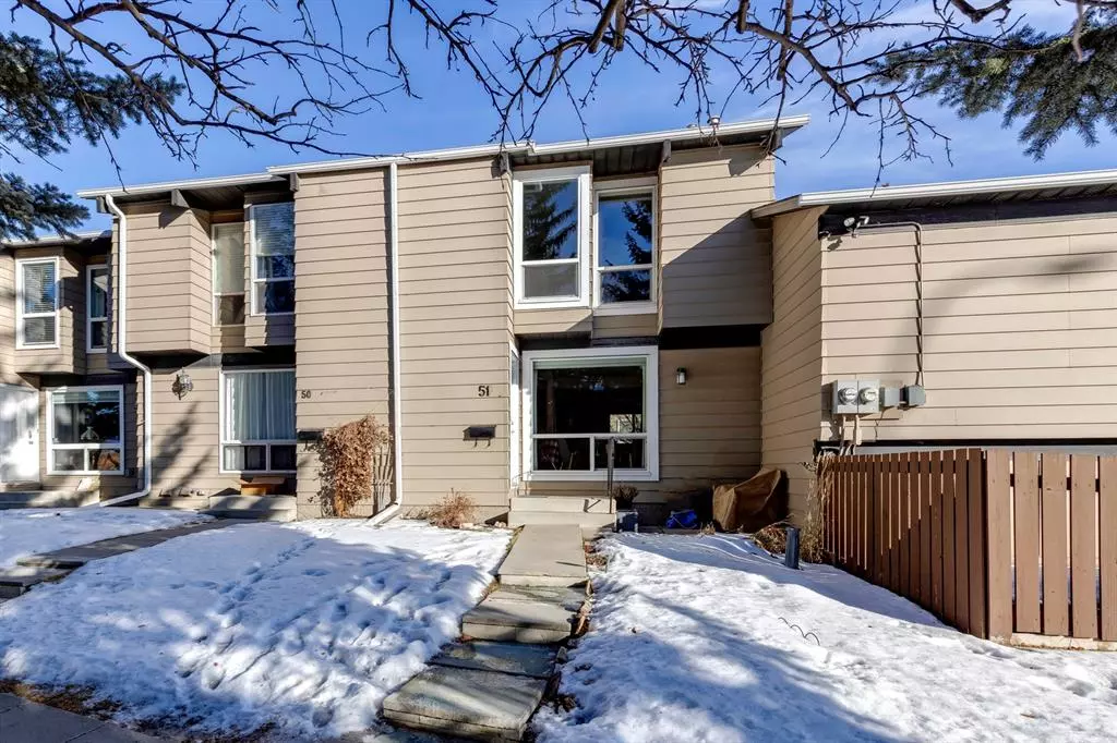 Calgary, AB T2K 5S3,7205 4 ST NE #51