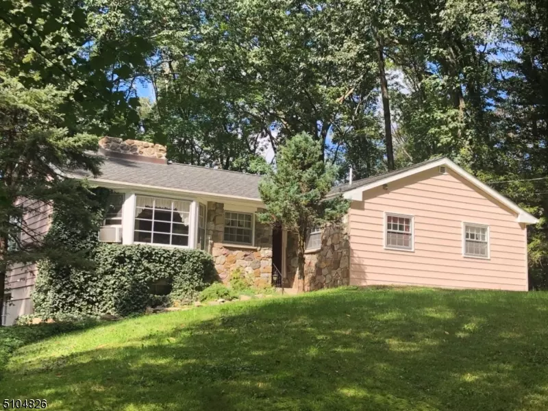 13 Mountain Lake Rd, White Twp., NJ 07823