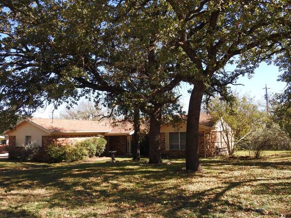 2403 Morningside Drive, Mineral Wells, TX 76067