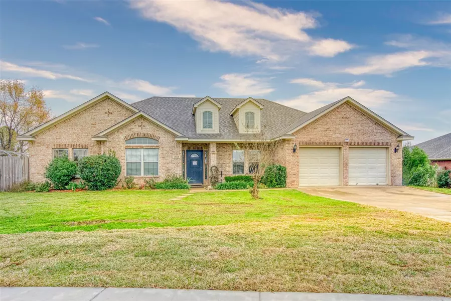 1504 Wood Springs Road, Lindale, TX 75771