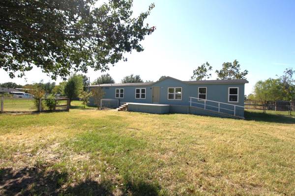 2165 Sandy Ridge Road, Scurry, TX 75158