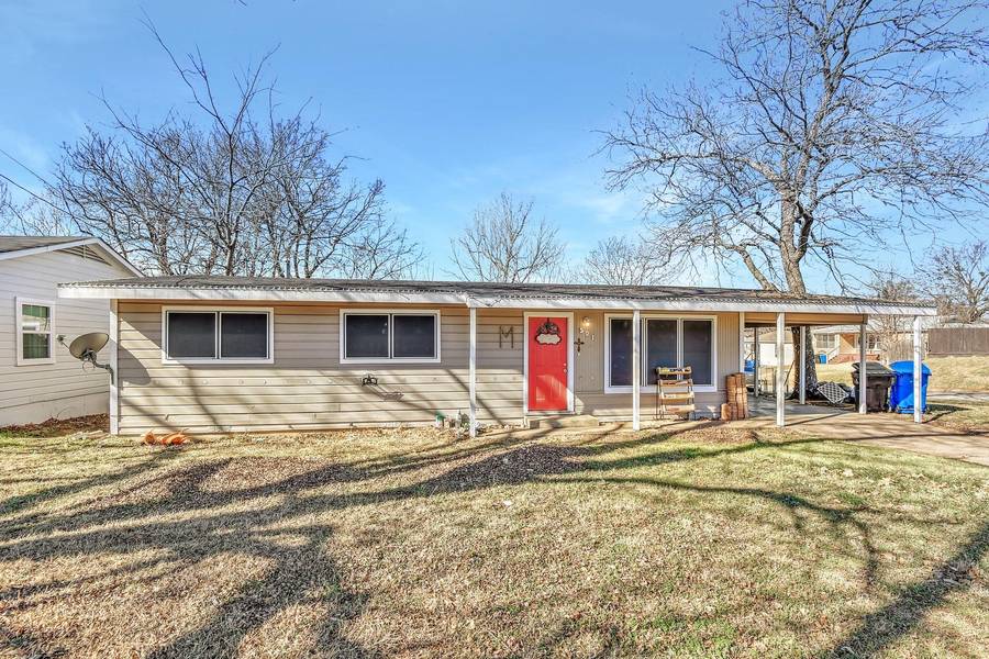 501 S Perry Avenue, Denison, TX 75020