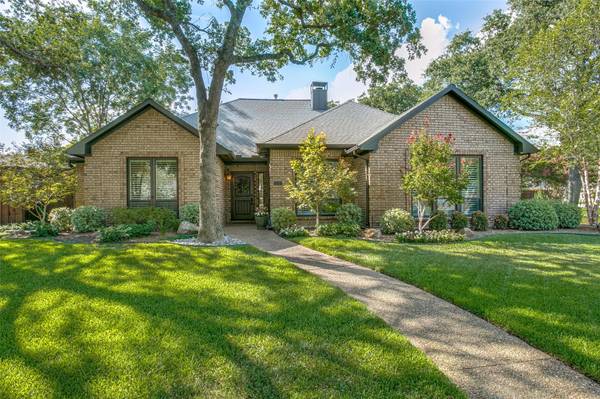 302 Spanish Moss Drive, Coppell, TX 75019