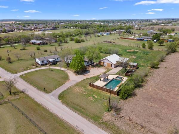 18025 J Cheshier Road, Justin, TX 76247