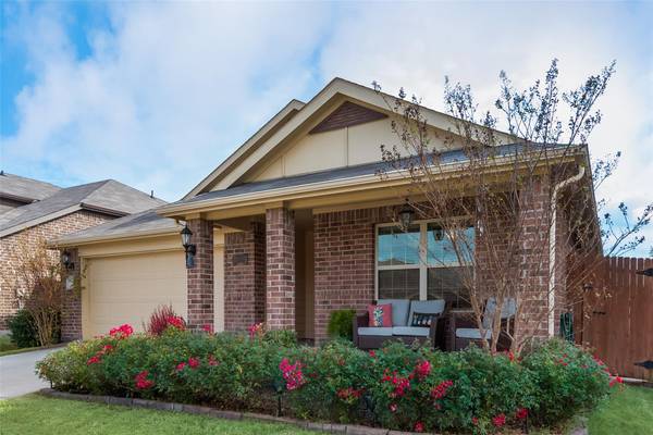 2012 Windsong Drive, Heartland, TX 75126