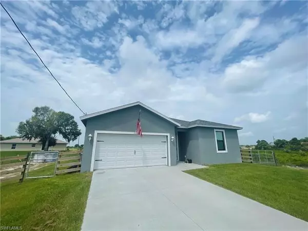 3121 Kapok CIR, Labelle, FL 33935