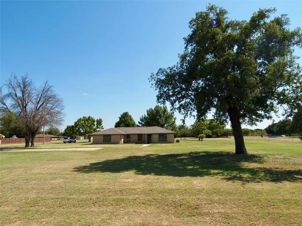 1990 U.S. Highway 380 E, Graham, TX 76450