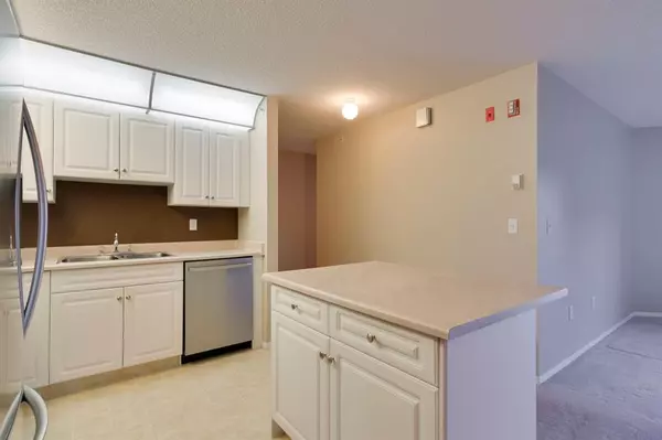 Calgary, AB T3L 2J9,3311 Tuscarora MNR NW #3311