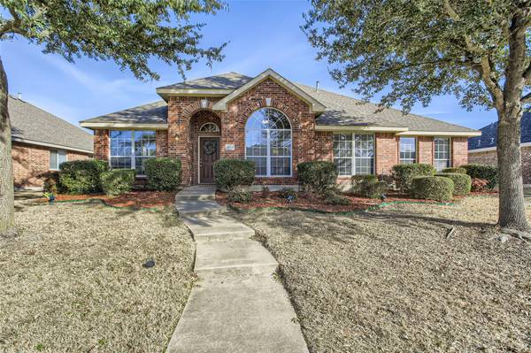 6802 Providence Drive, Rowlett, TX 75089