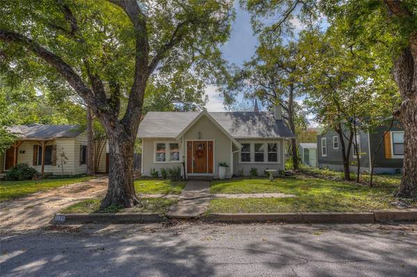 3621 El Campo Avenue, Fort Worth, TX 76107