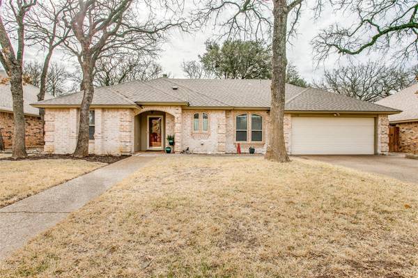 7528 Woodhaven Drive, North Richland Hills, TX 76182