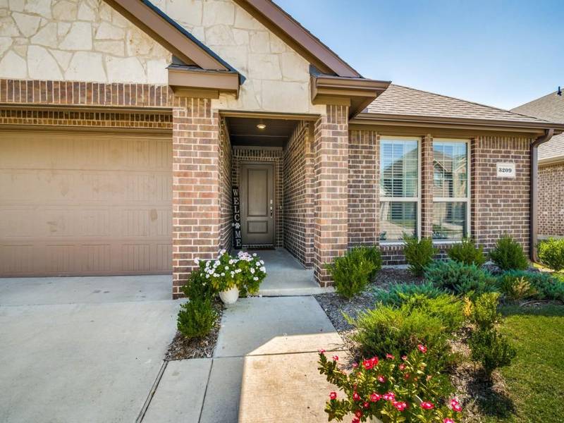 3209 Overlook Drive, Royse City, TX 75189