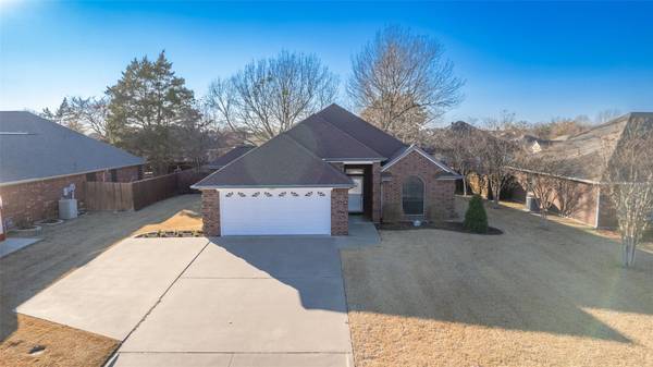 6902 Drew Court, Greenville, TX 75402