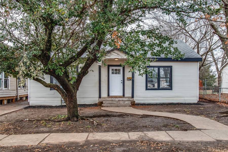 816 S Hazelwood Street, Sherman, TX 75090