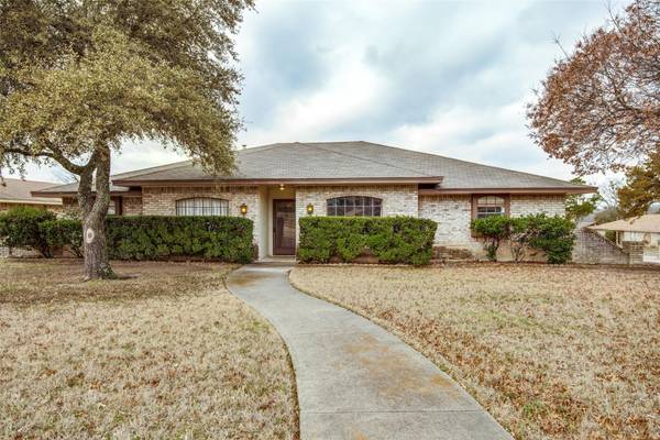 407 Edmonds Way, Desoto, TX 75115