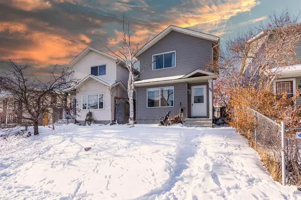 Calgary, AB T3J1Y6,96 Castlegreen Close NE